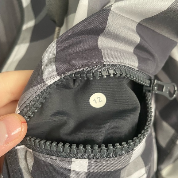 Lululemon Foxy Plaid Sidewalk Grey Fall Jacket. Sz12 - Picture 3 of 10